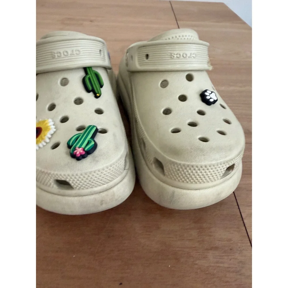 Crocs Classic Crush Clog Platform Bone Beige Kids Boys Girls Size M2 W4